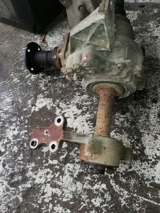 Grup spate cutie transfer Nissan murano 35i v6 248 cai VQ35DE 2007