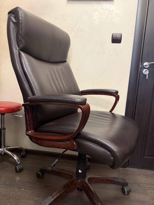 Офис стол директорски