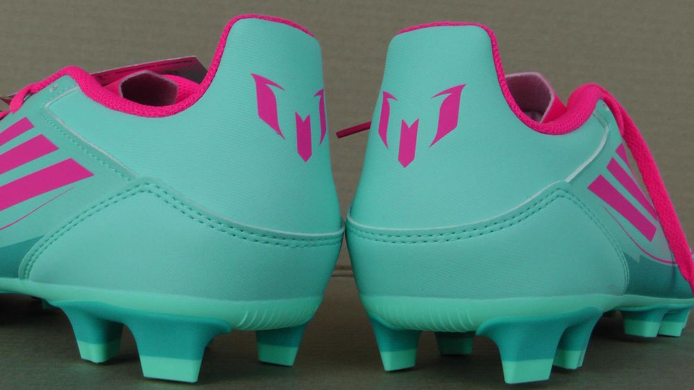 Ghete fotbal crampoane NOI Adidas F50 Club Messi marimea 46,5