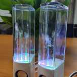 Boxe-Apa dansatoare cu 4 efecte de lumina diferita, 2 x 3 W, Nou!