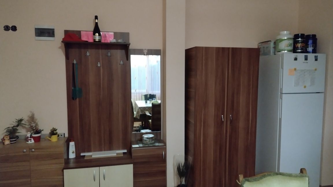 Primesc în gazdă/Dau în chirie apartament