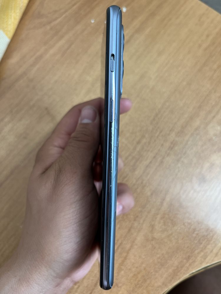 Продам  СРОЧНО OnePlus nord 2
