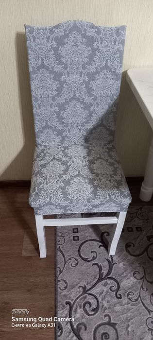 Чехлы на стулья.