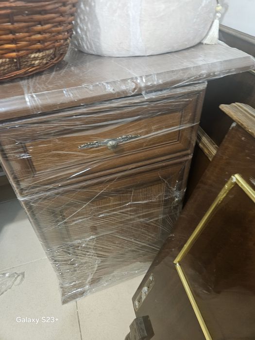 Продаётся офисный стол.