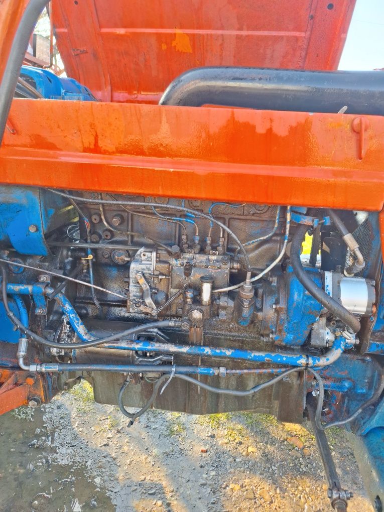Vând tractor Fiat 750 OM