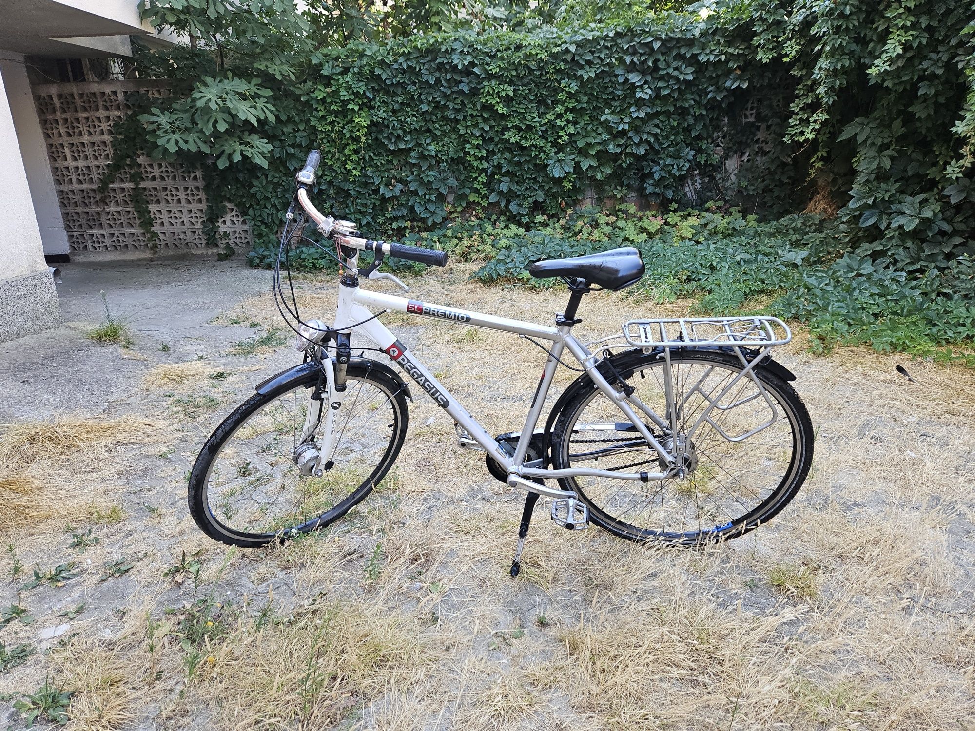 Продавам мъжко колело Pegasus Premio SL
