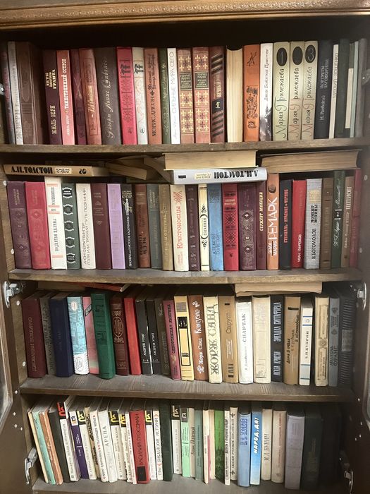 Книги разные литературы