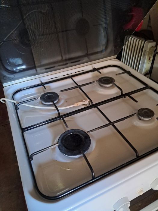 Газовая плита,индезит