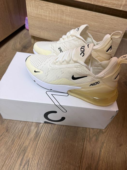 Дамски маратонки Air Max 270, номер 40