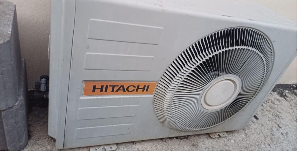 Климатик HITACHI