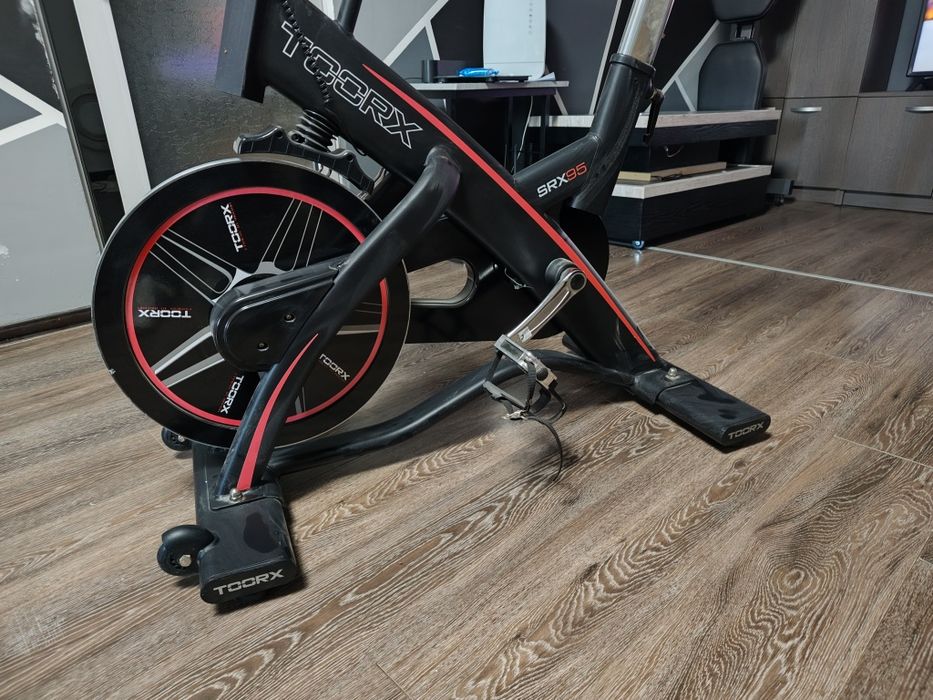Bicicleta magnetica Toorx SRX-95, volanță 22 kg, 140 kg user,
