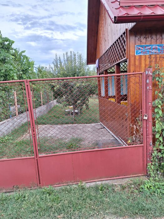 De vânzare loc de casă 650 mp