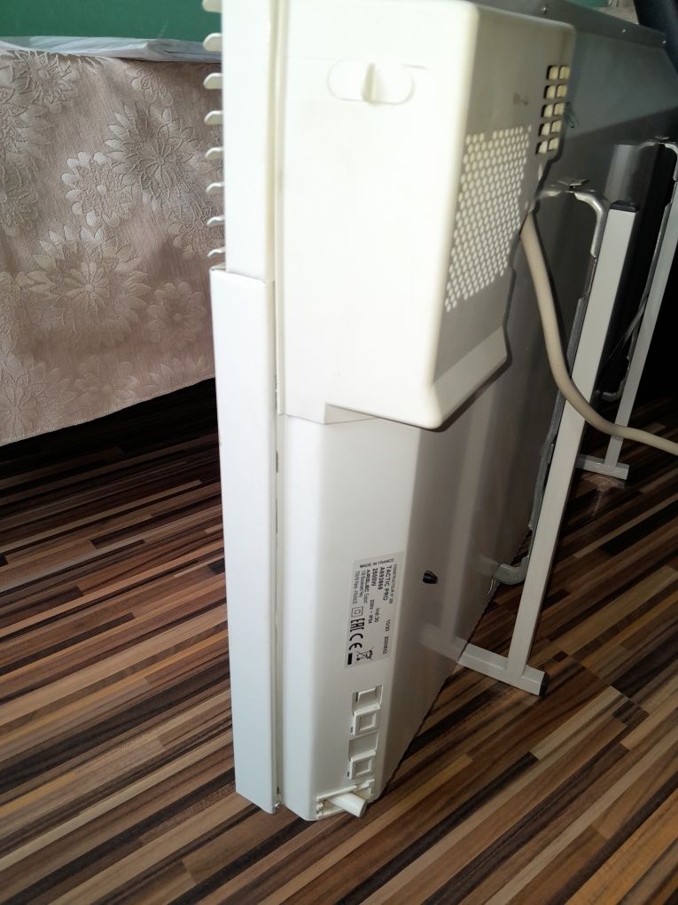 Конвектор  AIRELEC 2500 W с гаранция