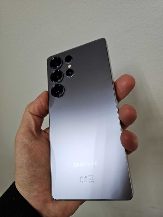 Samsung Galaxy S25 ultra 256 Gb 35 cicluri 100% bateria.