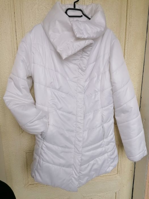 Бяла красива шуба, нова