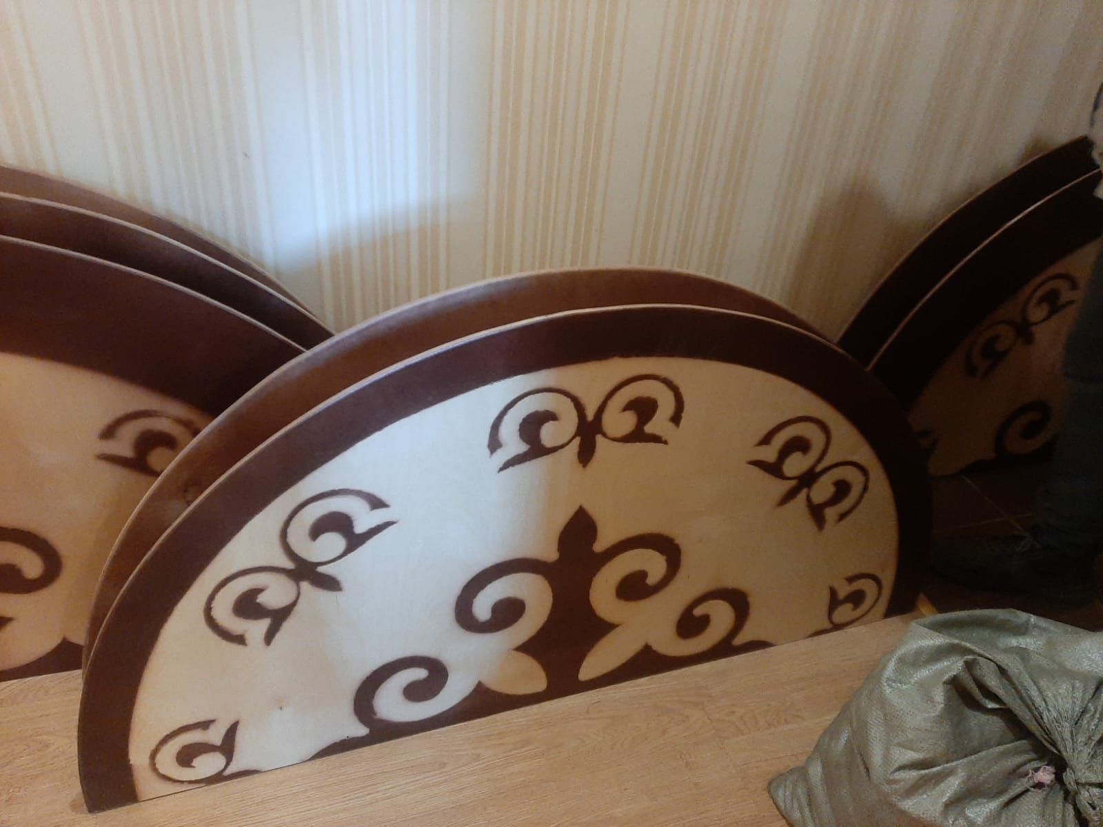 Казахские Круглые столы