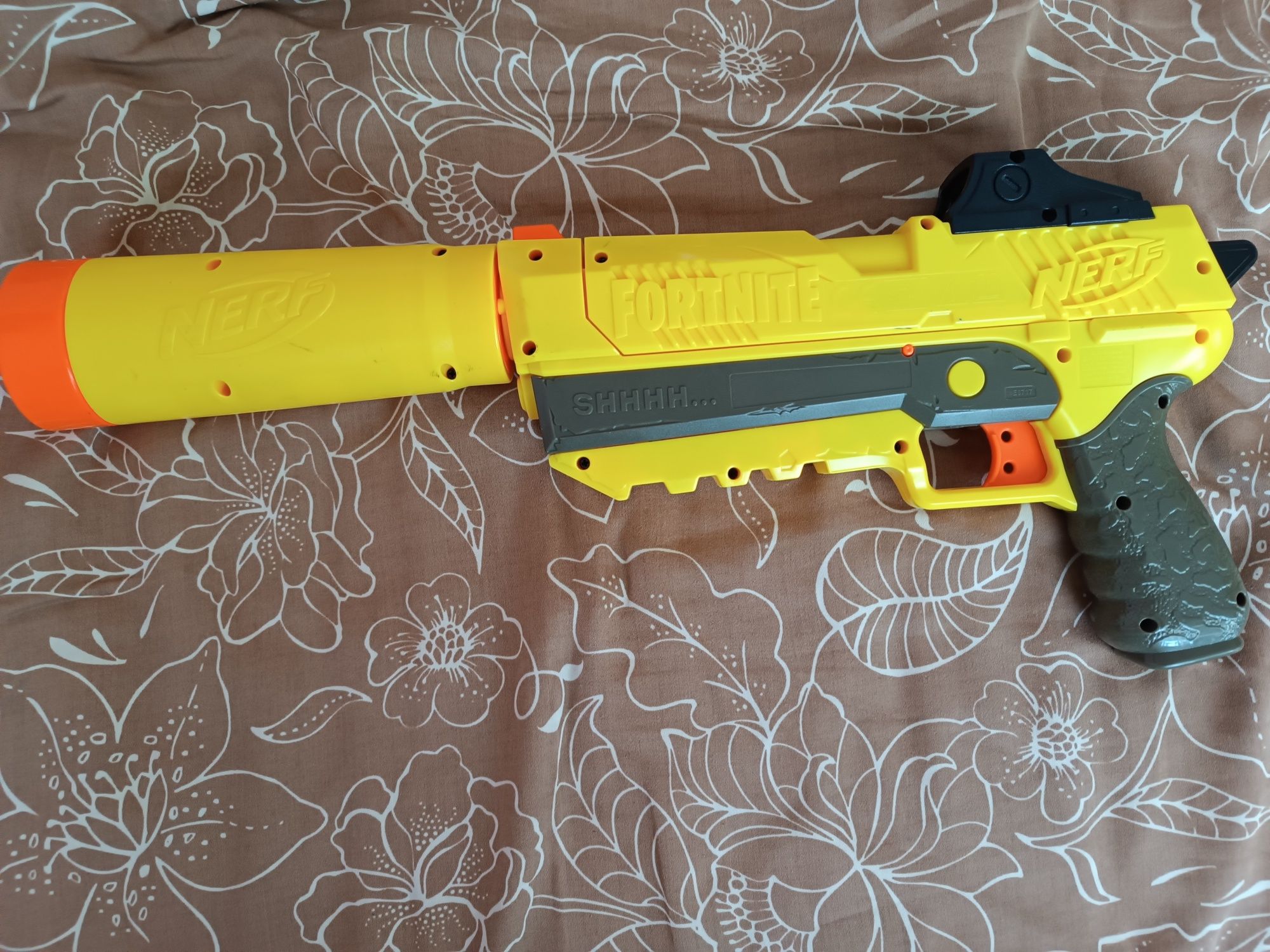 Пистолет  за игра NERF