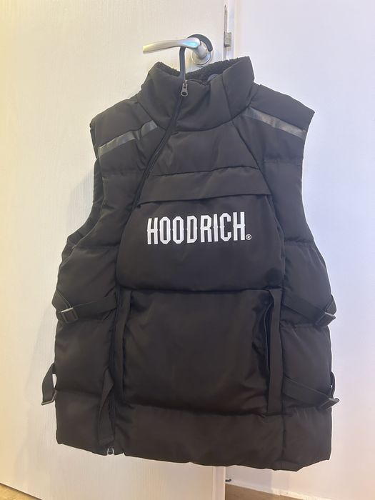 Am de vanzare o bonda hoodrich