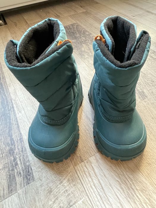 Космонавт и непромокаеми ботушки