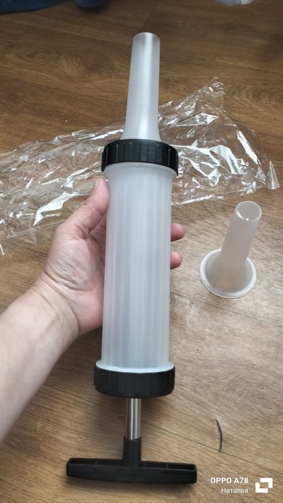 Продам шприц для колбасы