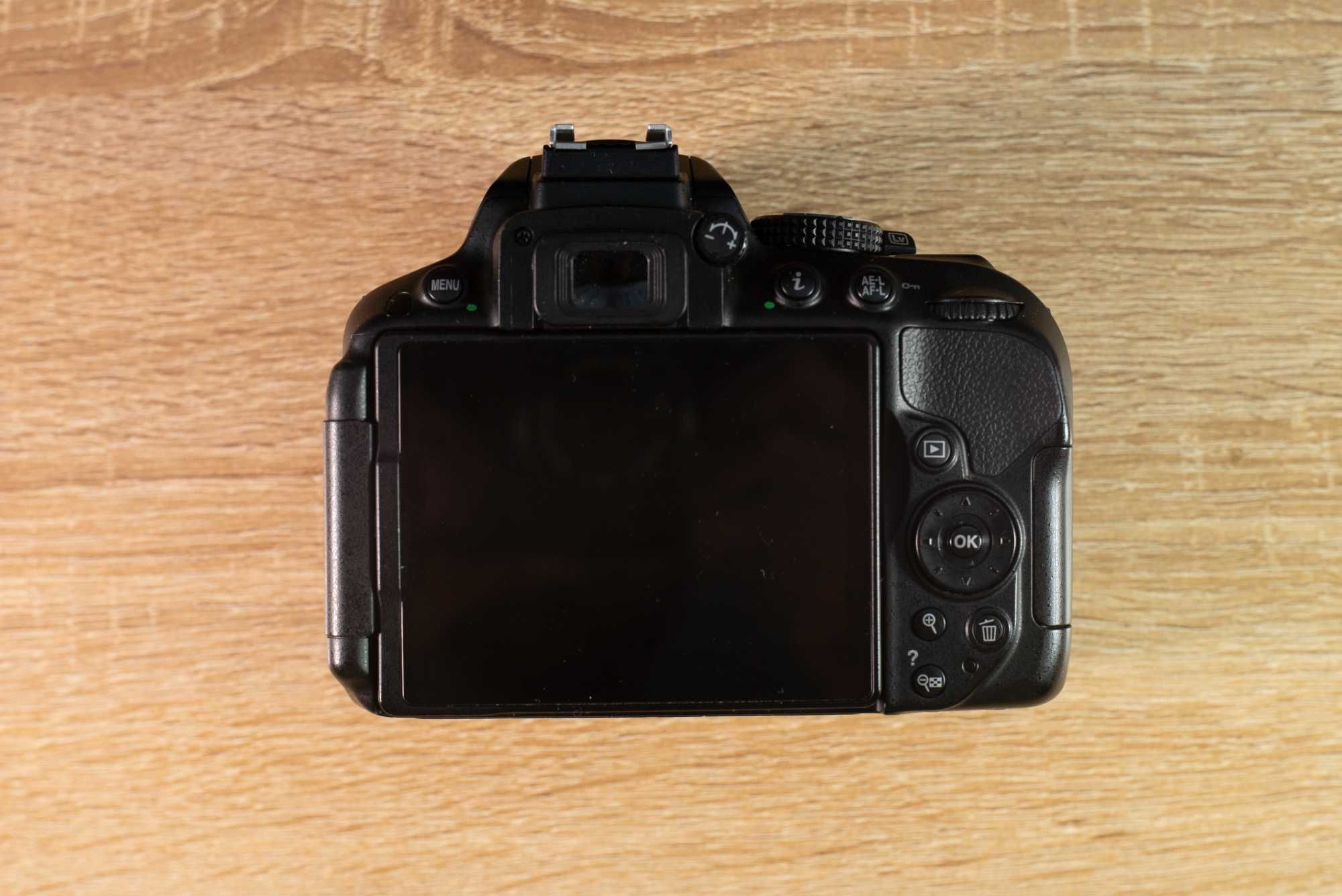 Nikon D5300 + китов + теле + аксесоари