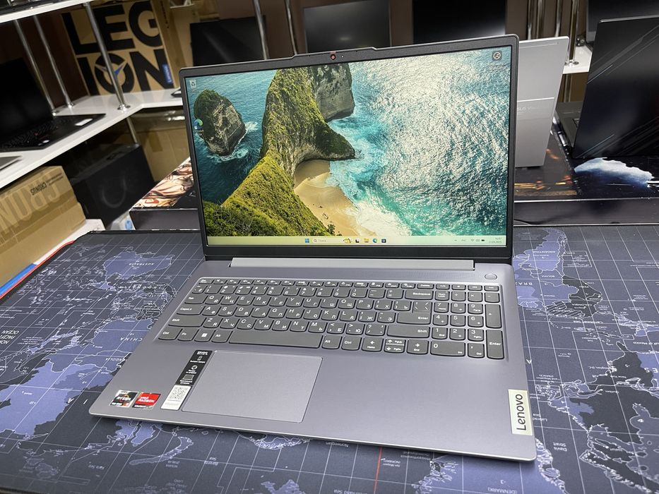 Lenovo ideapad Slim 3 - Ryzen 5-7520U/8Gb/SSD512Gb