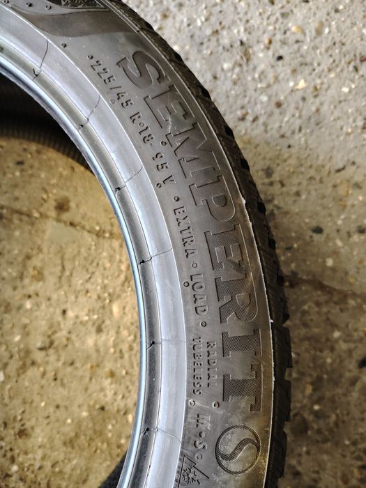 225/45 R18 V XL Semperit Speed-Grip3 iarnă M+S
