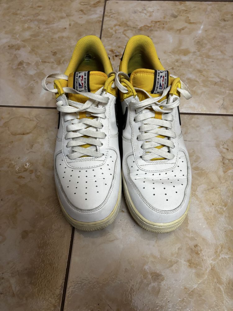 Nike air force 1 amarillo nba US9.5/EU43
