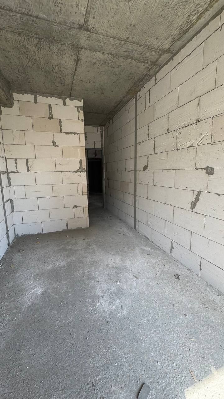 Срочно продается 2х ком кв-ра, ЖК Вегас, ор-р: Братские могилы, 80 м²