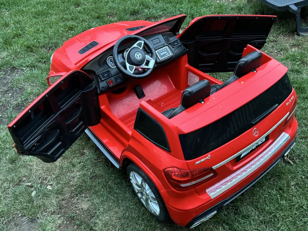 Детска акумулаторна кола Mercedes
