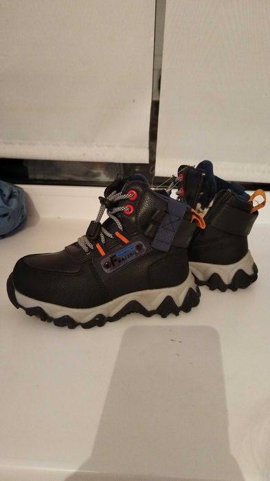 Зимння детская обувь