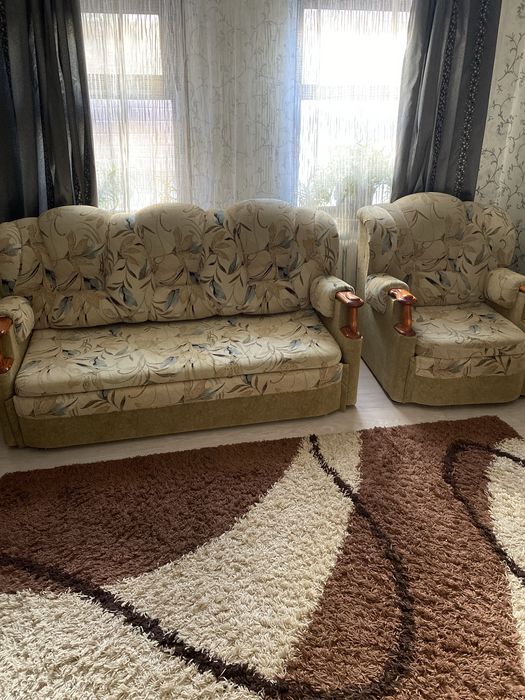 Диван и два кресла