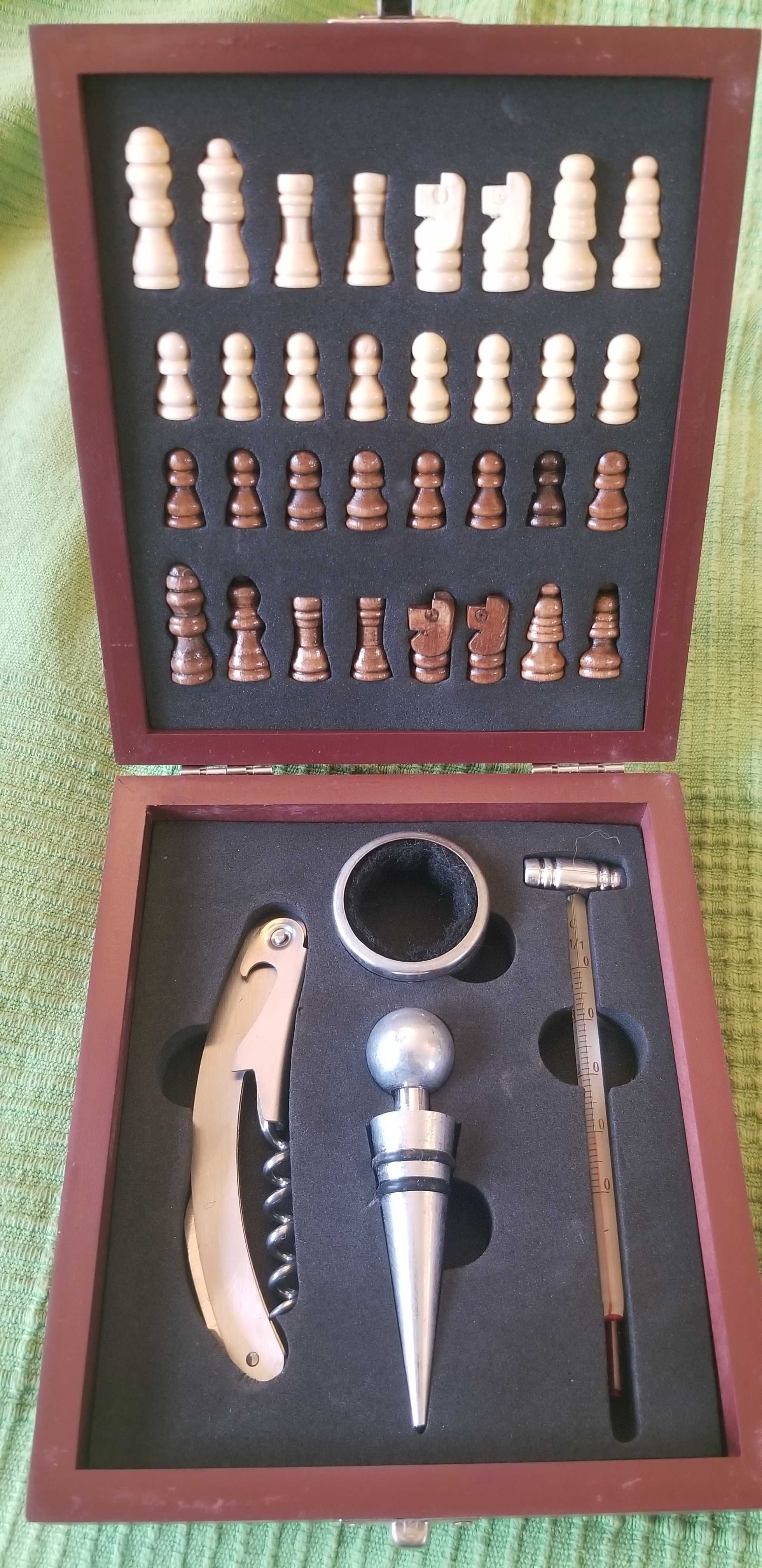 set accesorii vin și șah