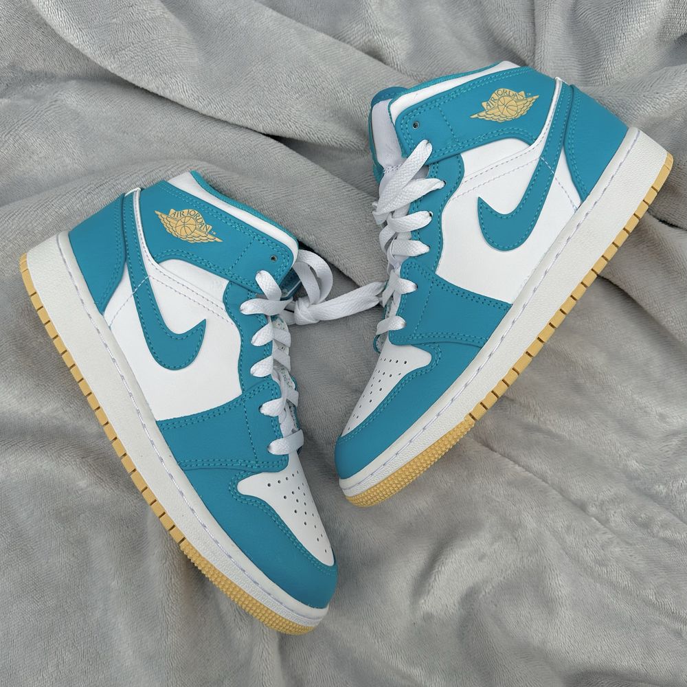 Pantofi Sport Air Jordan 1 Mid Aqua Tone 100% originali