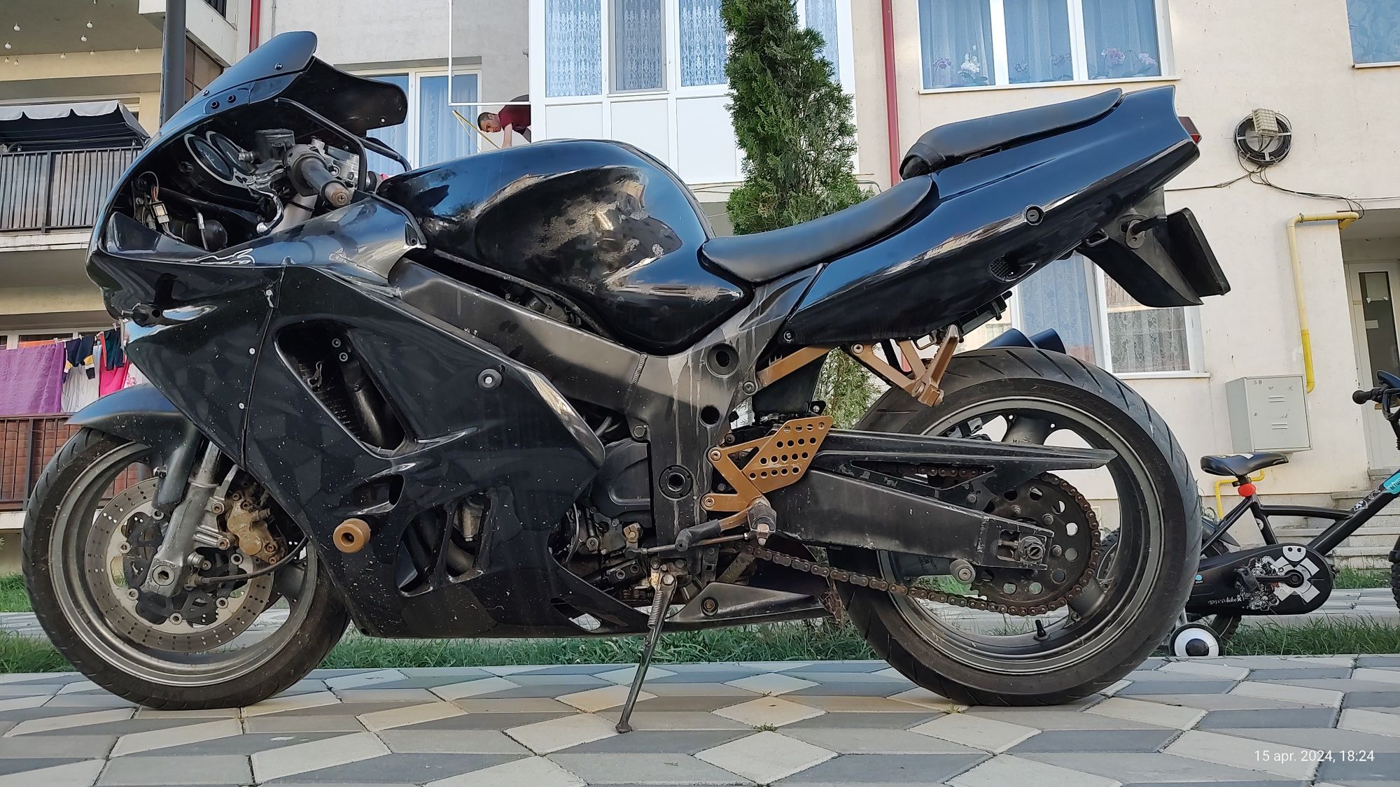 Vând , schimb Motocicleta Kawasaki zx9r