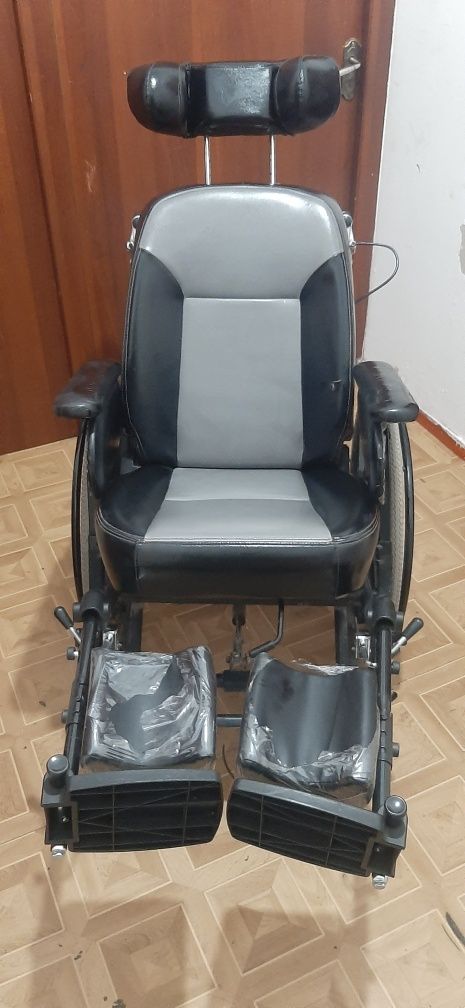 Инвалидная коляска с высокой спинкой многофункциональный