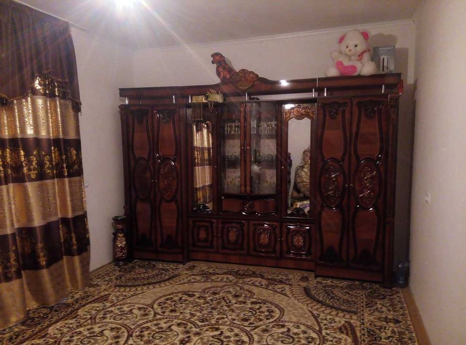 Mebel to'plami sotiladi