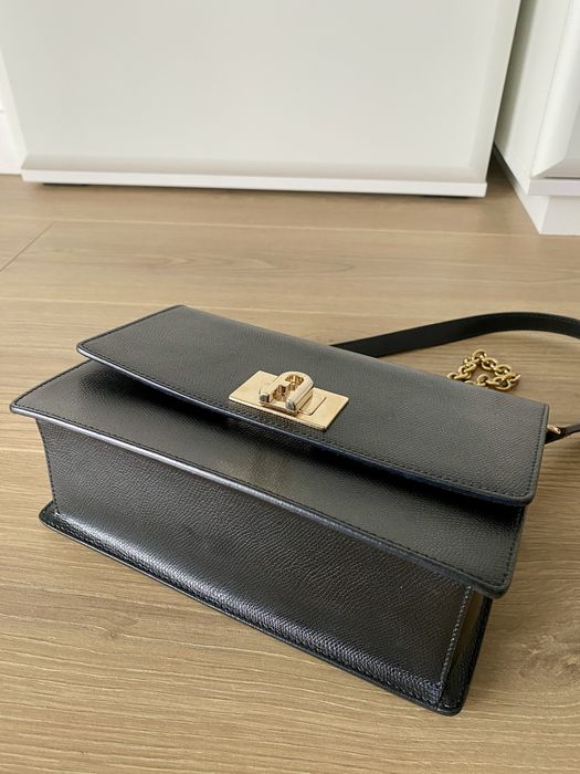 Geanta Furla impecabila, neagra