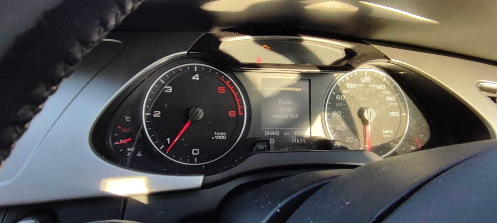 Dezmembrez Audi A4 B8 2.0TDi cod motor CAGA - UK