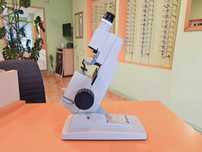 Vand aparatura optica medicala folosita doar in cabinet