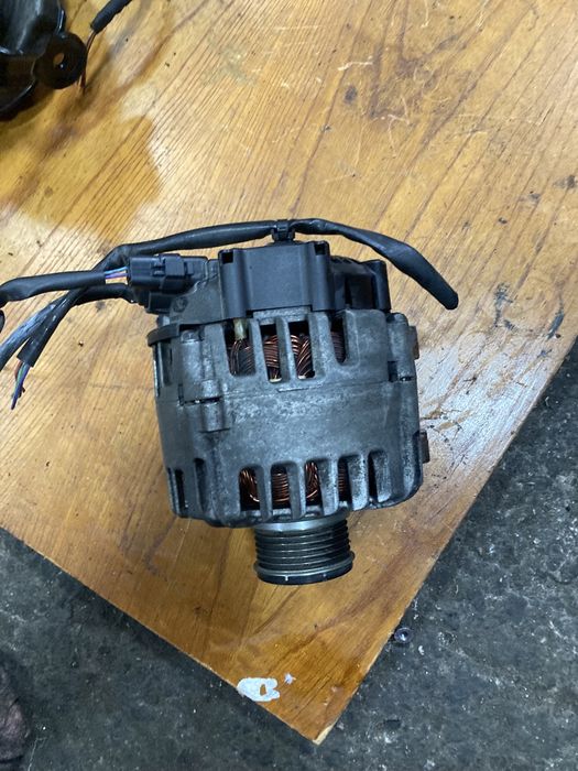 Citroen c4 picasso 2009година 1.6hdi 109кс Динамо