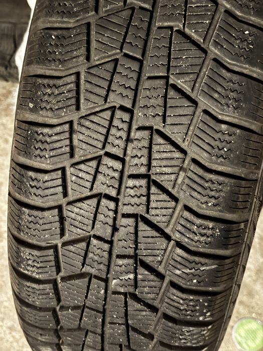Зимни гуми:  185/60 R14 Gislaved Eurofrost 6 - 2 бр.