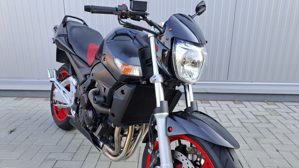 Suzuki gsr600 Yoshimura