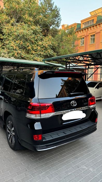 Toyota Land Cruiser 200 4.6