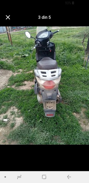 Vând scuter kymco 49cc 2t merge foarte bine