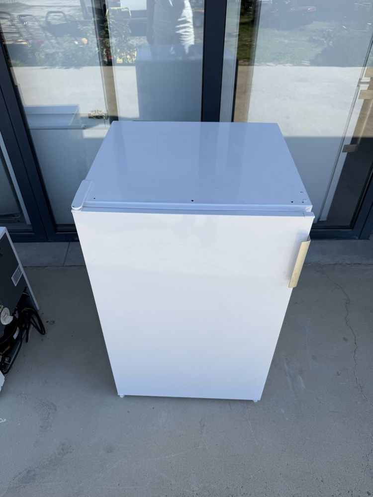 Малък хладилник Gorenje