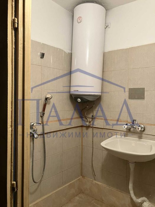 Продава се Двустаен апартамент в Варна, Автогара - 41 кв.м за 2166 €/кв.м - Снимка #8