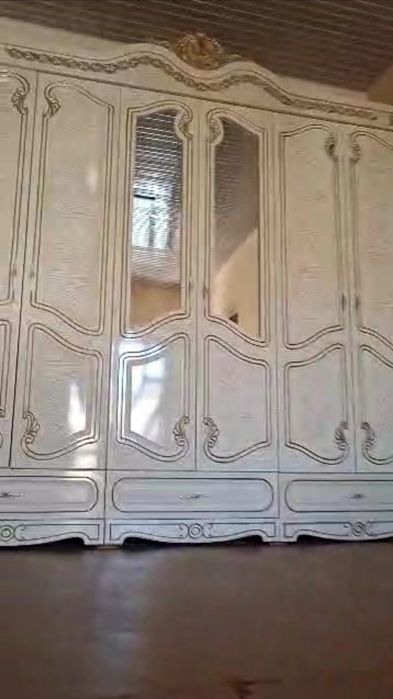 Арендага Ховли секционного типа 3 хоналик Вокзалда жойлашган.Агентство