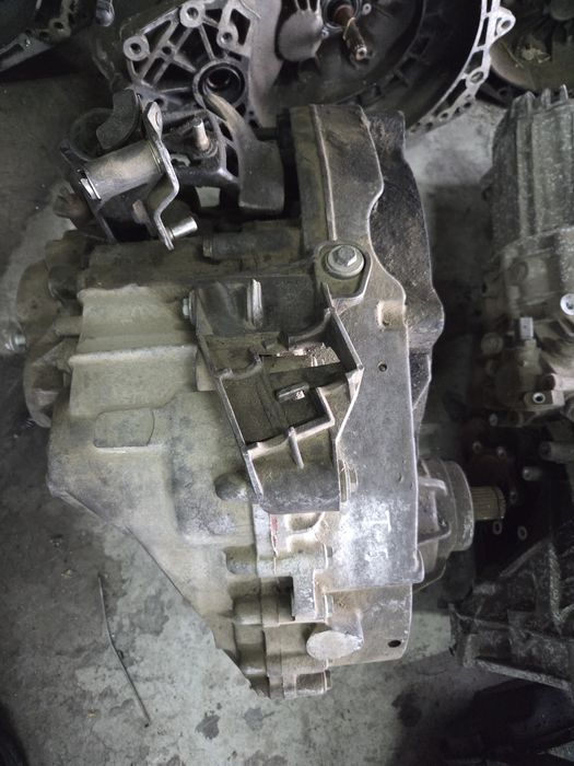 Скоростна кутия Транспортер Т5 2.5 тди