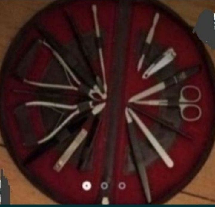 Подарочный набор для женщин по уходу за ногтями.